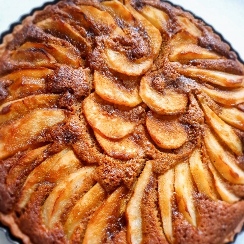 tarta-frangipane-cu-pere-coapte